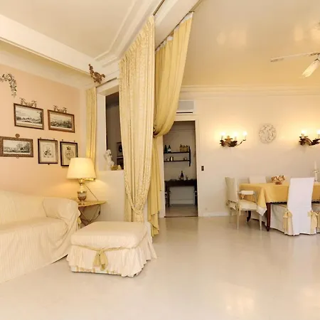 Imperial Res. Negresco Five Stars House Apartman